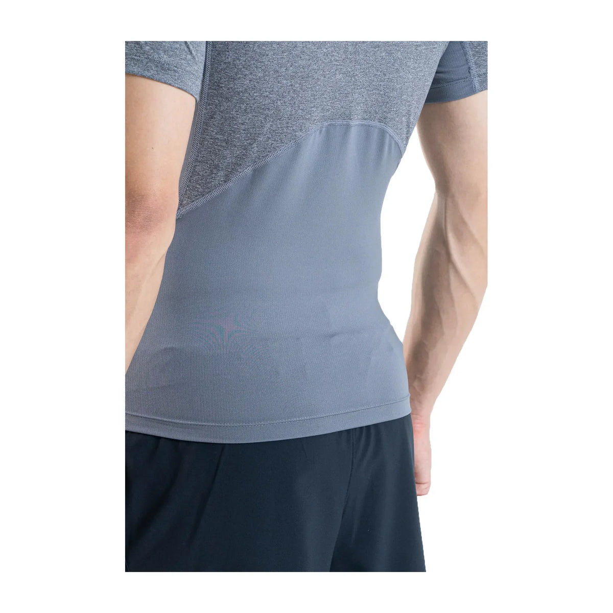 UA HeatGear Armour t-shirt de compression à manches courtes pour homme Carbon Heather / Noir - détail de la manche