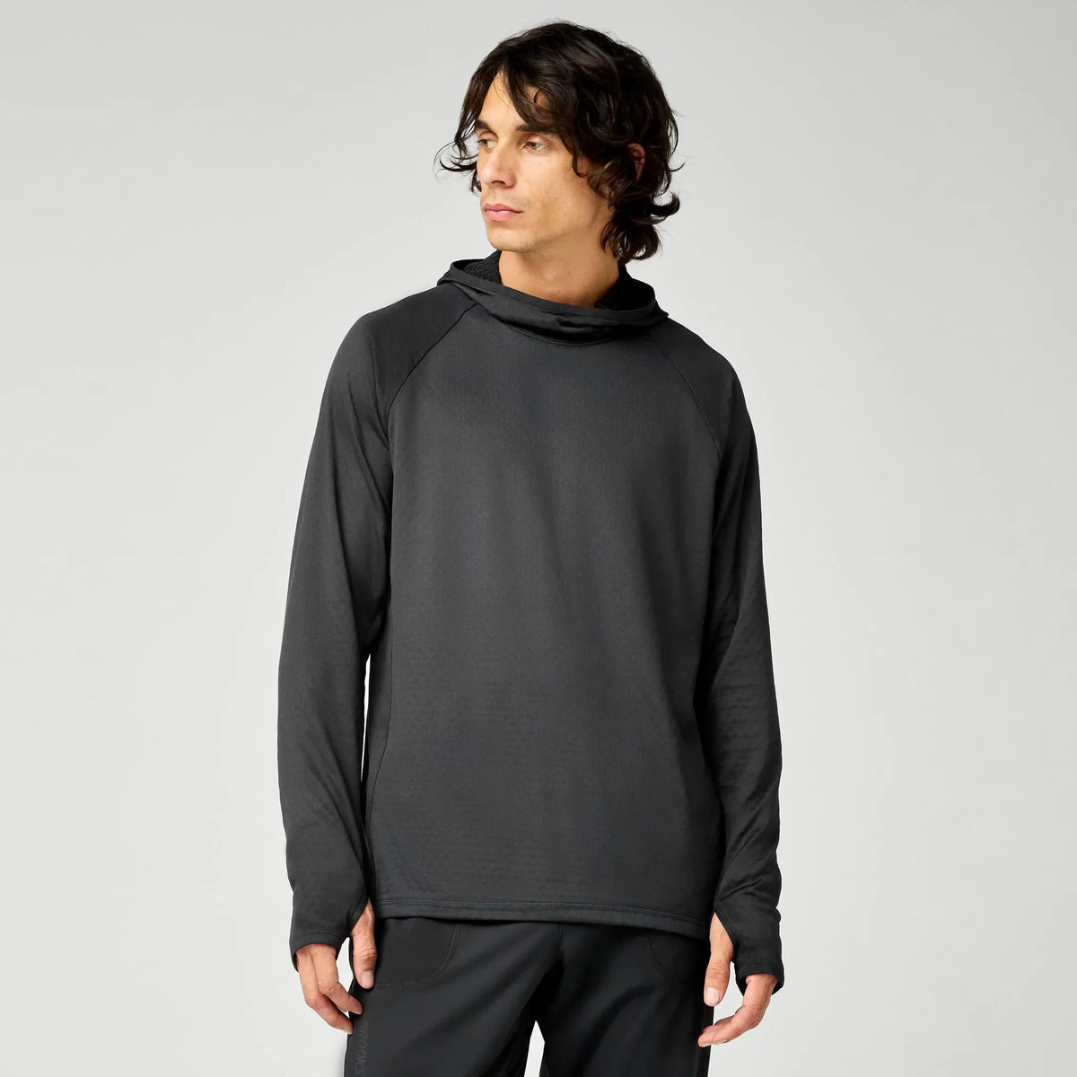 Brooks Momentum Thermal chandail à capuchon de course à pied pour homme – Noir (vue avant)