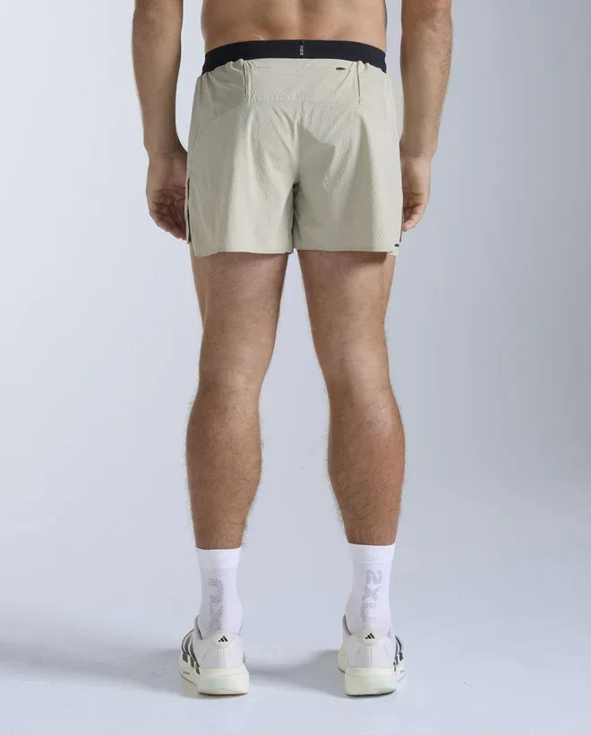 2XU Light Speed Stash short de course 5 pouces pour homme - Pebble / Noir réfléchissant