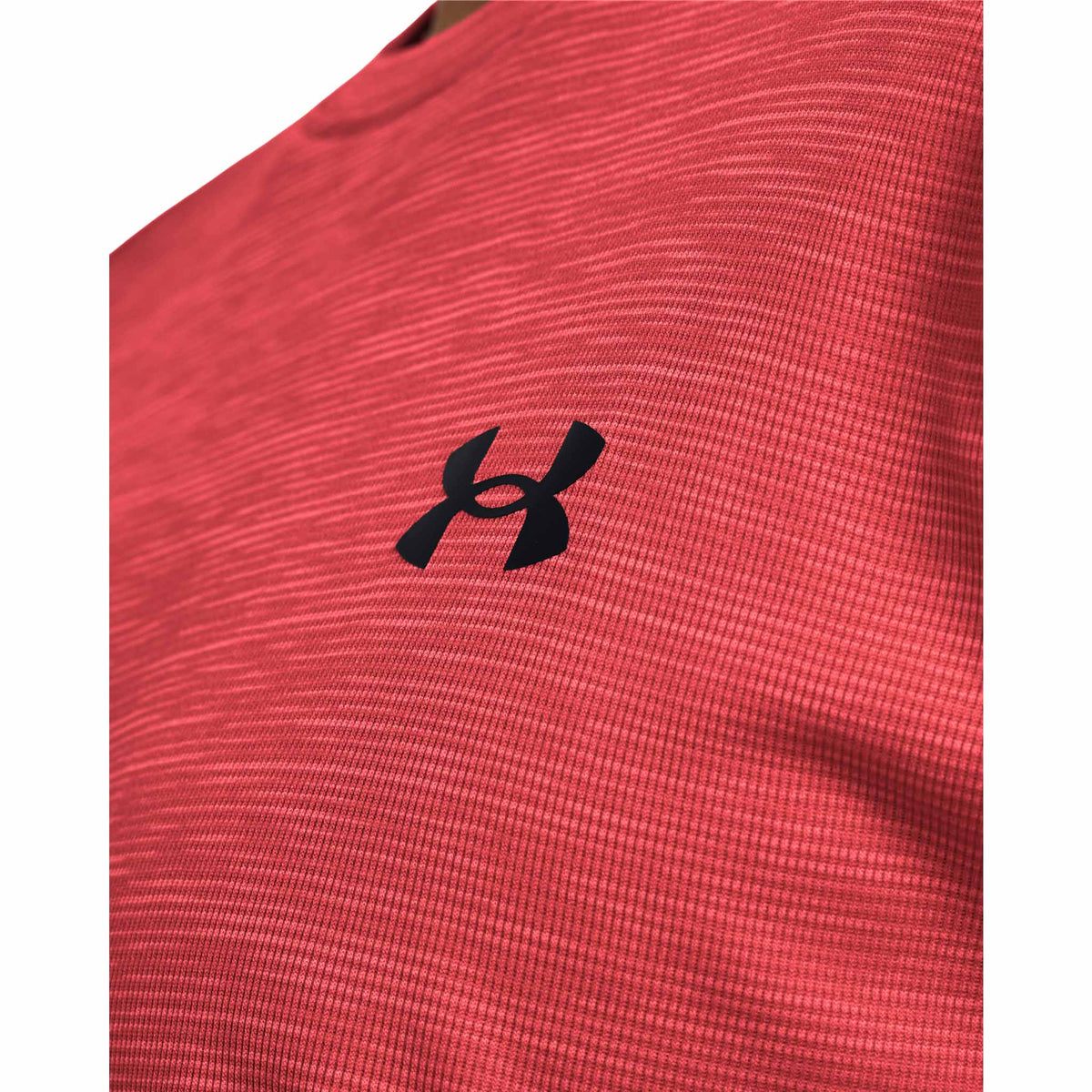 Under Armour UA Tech t-shirt texturé d'entraînement pour homme