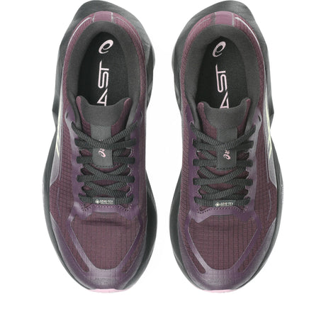 ASICS Novablast 6 GTX pour femme, coloris aubergine et noir - vue de dessus