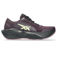 ASICS Novablast 6 GTX pour femme, coloris aubergine et noir - vue latérale droite