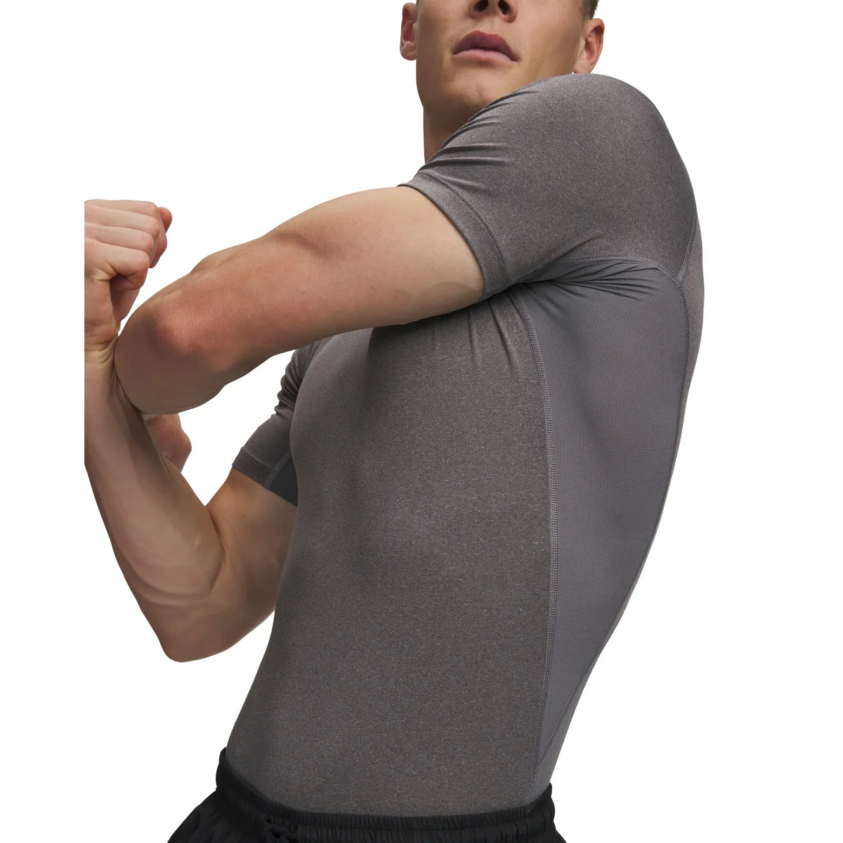 UA HeatGear Armour t-shirt de compression à manches courtes pour homme Carbon Heather / Noir - détail