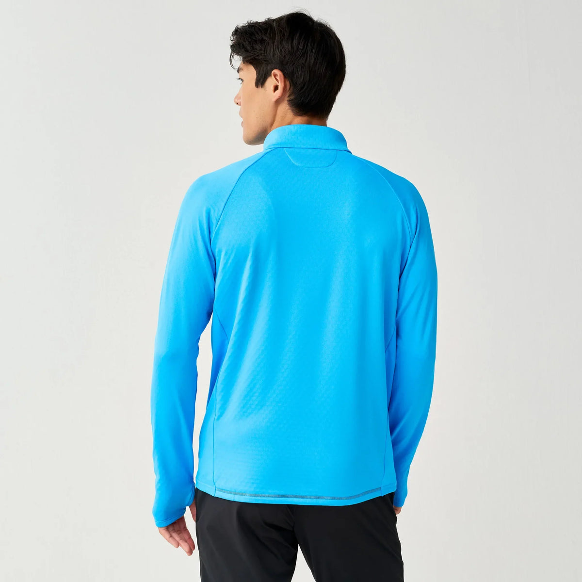 Brooks Momentum Thermal chandail 1/2 zip de course à pied pour homme – Bleu Cyber (vue arrière)
