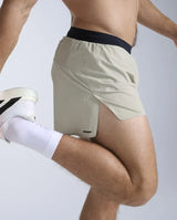 2XU Light Speed Stash short de course 5 pouces pour homme - Pebble / Noir réfléchissant