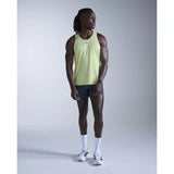 2XU Light Speed Tech camisole de course homme - Cool Matcha / Black Reflective