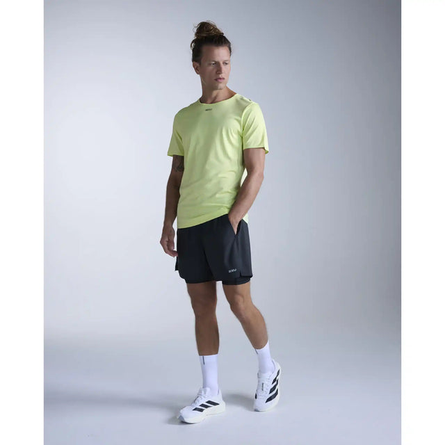 2XU T-shirt de course Light Speed Tech homme - Cool Matcha / Black Reflective