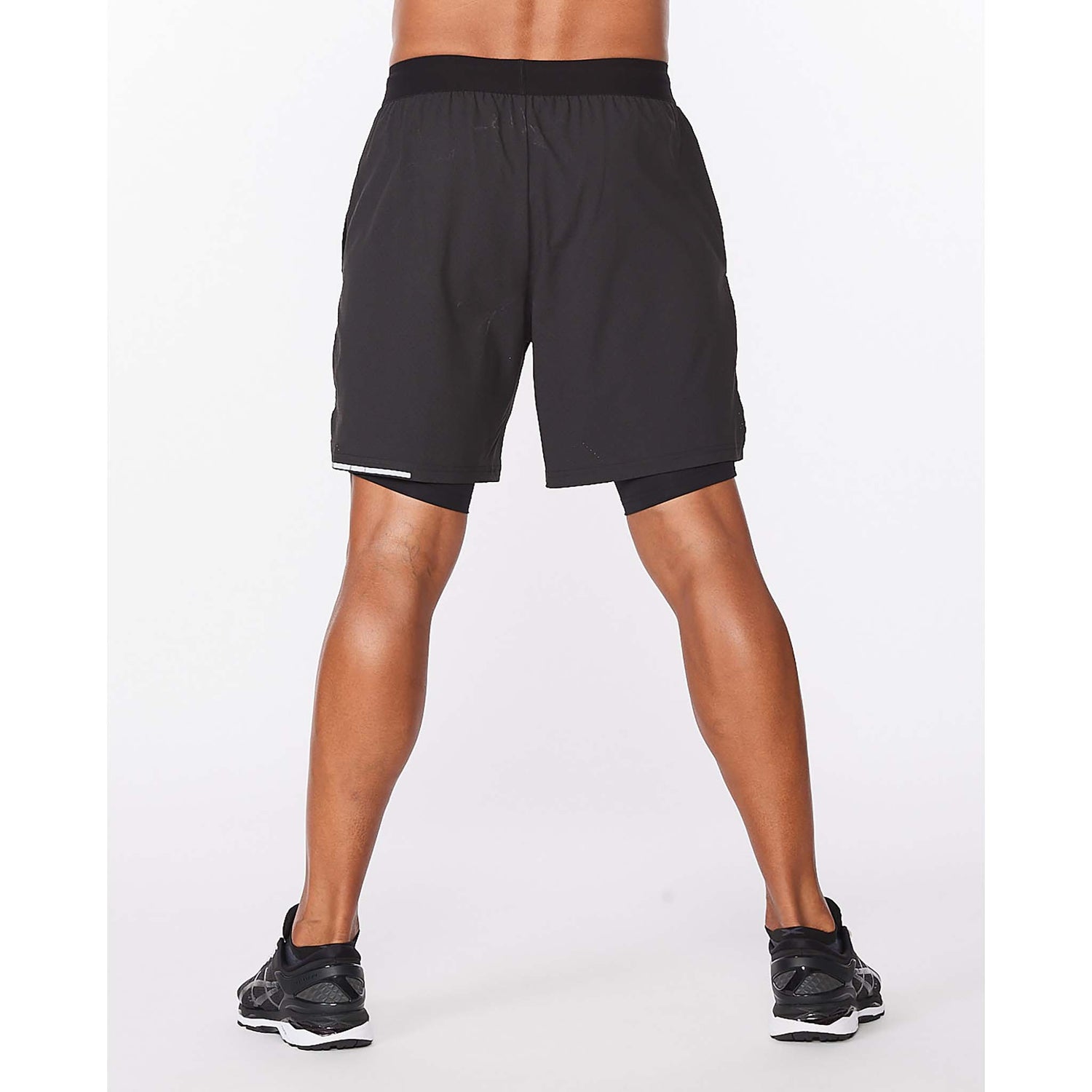 2XU 2XU Aero 2 en 1 shorts de course à pied 7 pouces pour homme