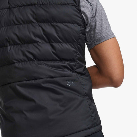 2XU 2XU Commute Packable veste de course sans manches pour homme