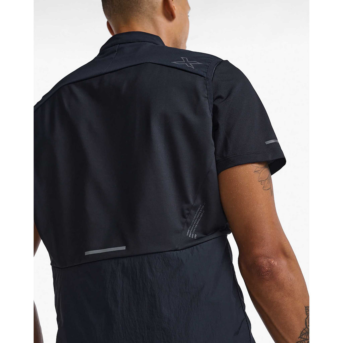 2XU 2XU Light Speed Hybrid veste de course pour homme
