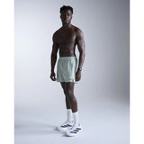 2XU Aero 5 Inch short de course à pied pour homme - Smoke Blue / Black Reflective