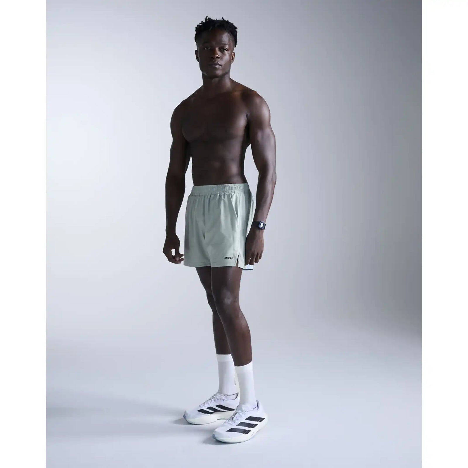 2XU Aero 5 Inch short de course à pied pour homme - Smoke Blue / Black Reflective