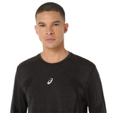 ASICS Road Seamless long-sleeve running top for men, Performance Black colour — close-up of the seamless knit and ventilation zones