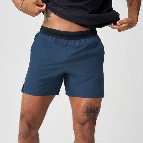 Brooks Dash short de course à pied 6 po 2-en-1 pour homme - Midnight Run / Noir