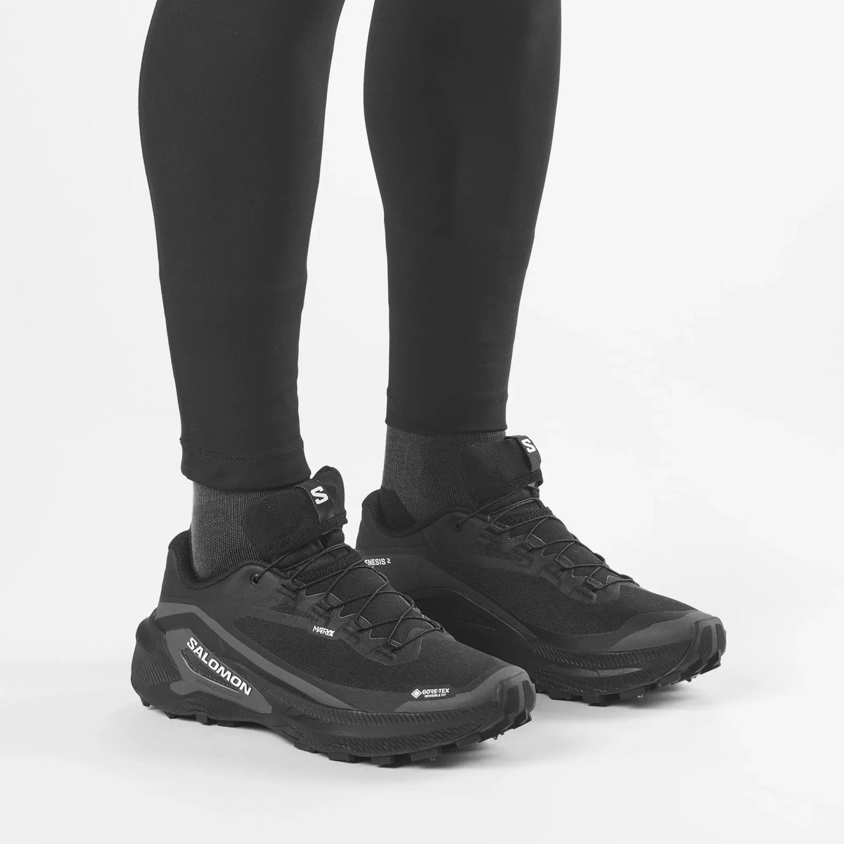 Salomon Genesis 2 GTX Spike chaussures de course en sentier unisexe - Black / Black / White, porté