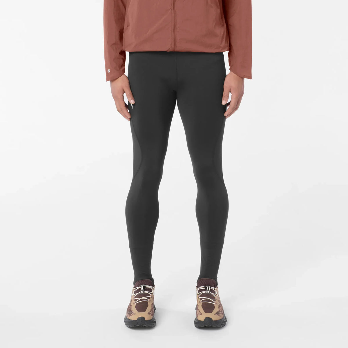 Salomon SHAKEout Core Warm collant de course pour homme - Deep Black - porté
