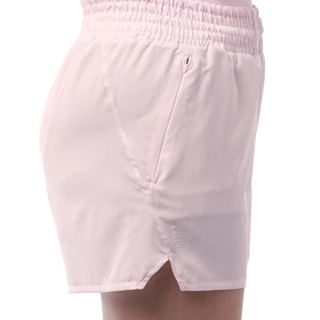 Salomon SHAKEout Core Shorts de course a pied 4 po femme – Icy Pink (porté 4)