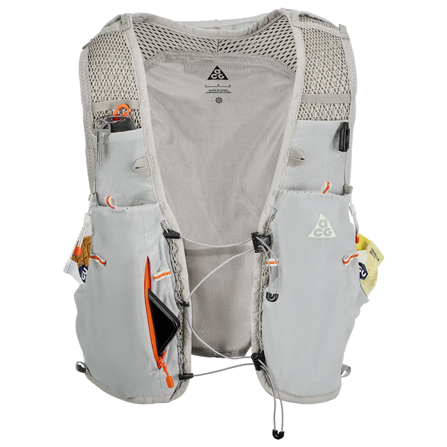 NIKE ACG Goat Pack 5 L veste d'hydratation de course à pied - Grey Fog / Safety Orange / Summit White