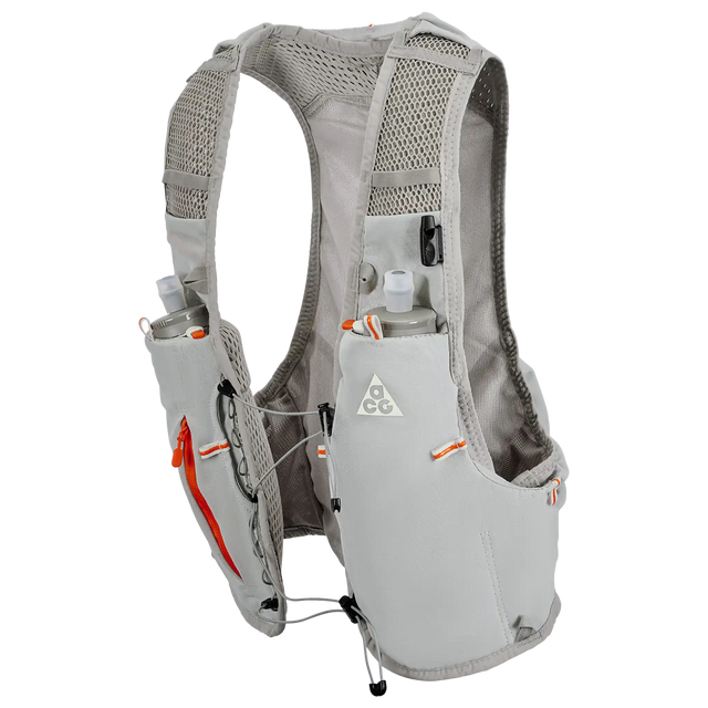 NIKE ACG Goat Pack 5 L veste d'hydratation de course à pied - Grey Fog / Safety Orange / Summit White