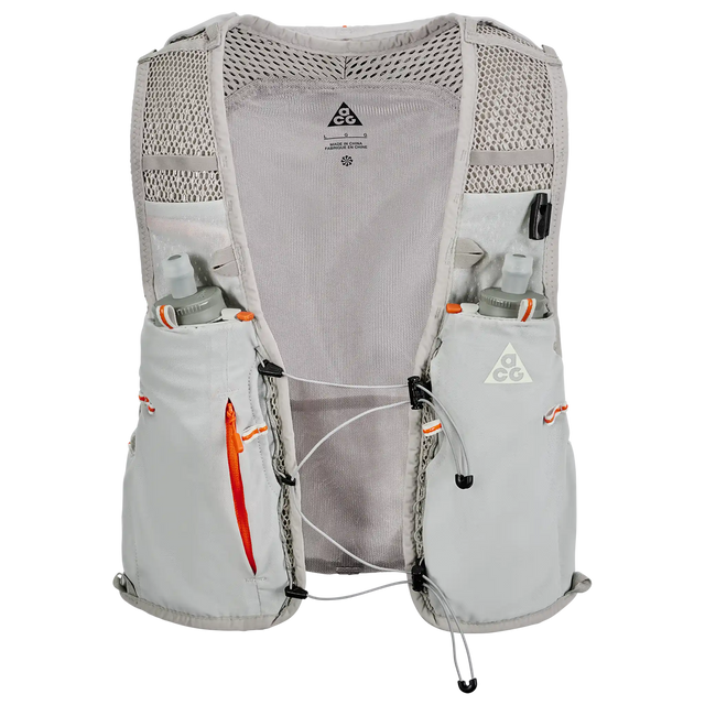 NIKE ACG Goat Pack 5 L veste d'hydratation de course à pied - Grey Fog / Safety Orange / Summit White