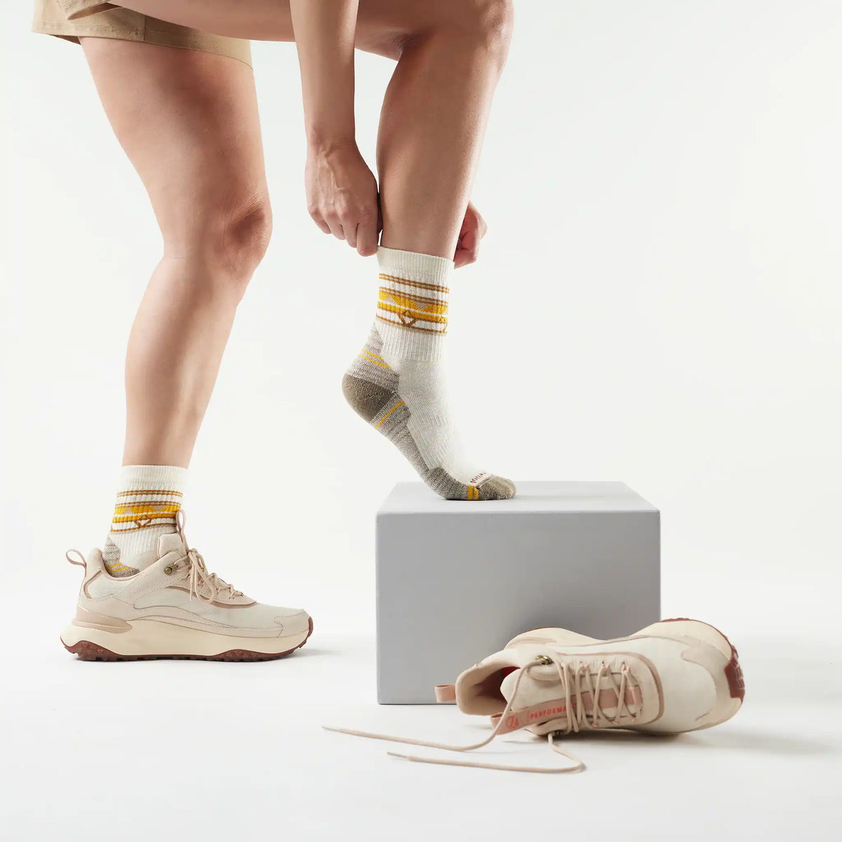Smartwool mi-chaussettes de randonnée Hike Light Cushion femme - Smartwool mi-chaussettes de randonnée Hike Light Cushion femme - Gris cendré / Charbon