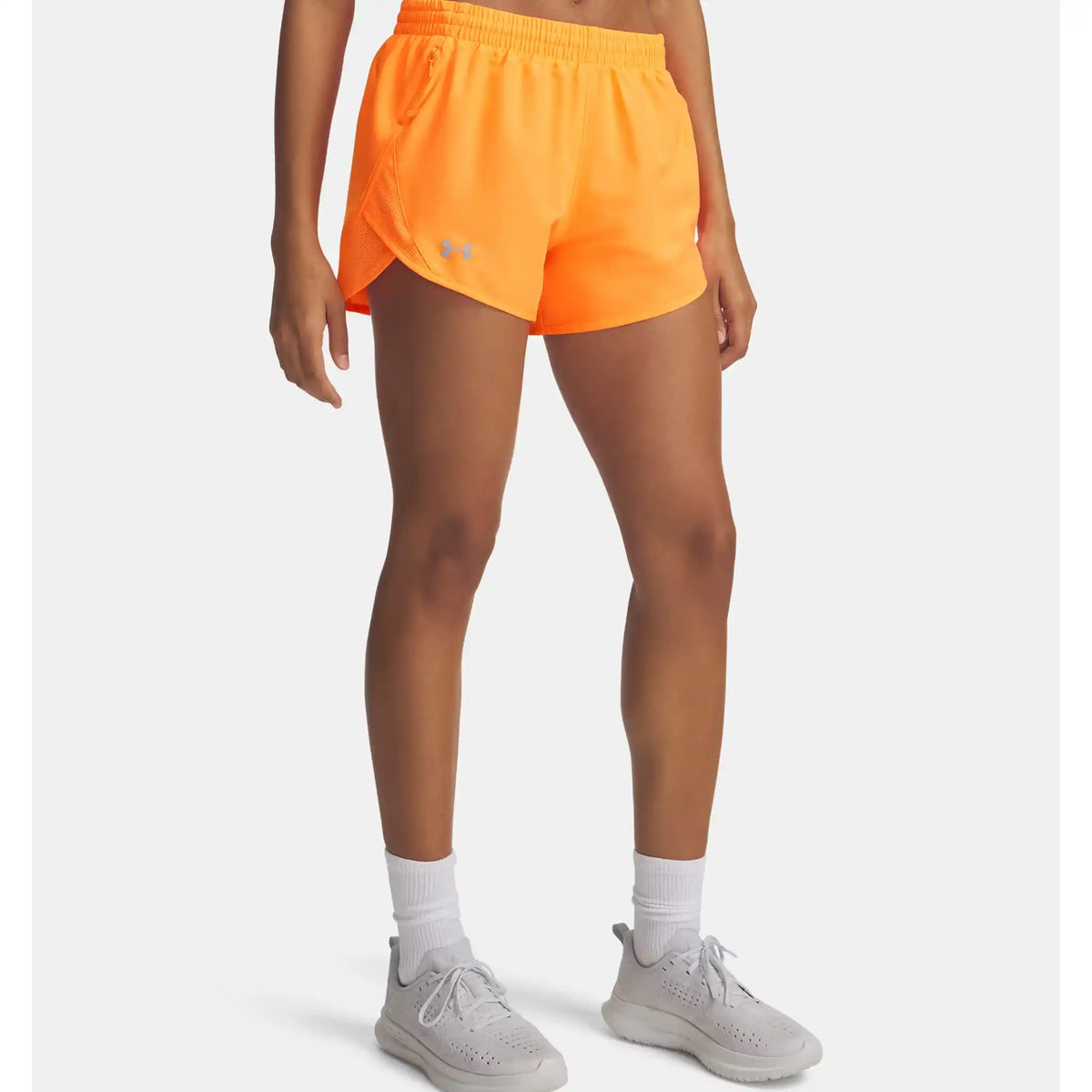 Under Armour UA Fly-By short 8 cm (3 po) pour femme - Electric Tangerine / Electric Tangerine / Reflective