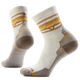 Mi-chaussette de randonnée Smartwool Fox Meadow pour femme en laine mérinos, coloris taupe naturel avec motif renard et montagnes