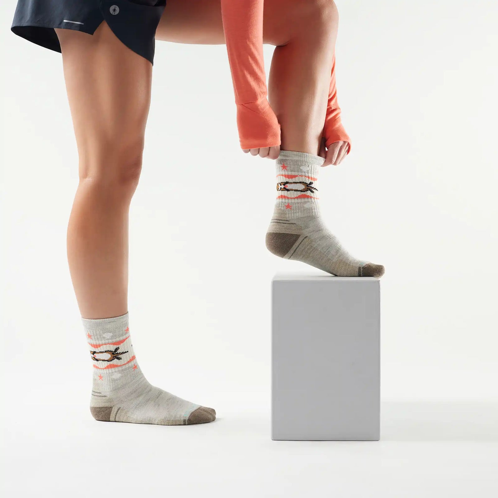 Smartwool chaussette de randonnée imprimée Otter Float pour femme, coloris Gris cendré — vue supplémentaire